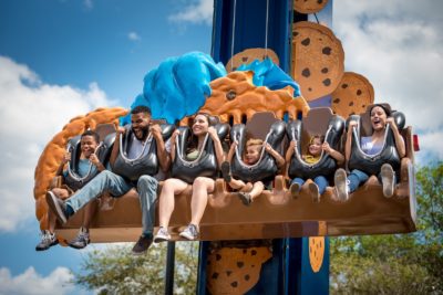 Exclusive SeaWorld Orlando ticket discounts: Mako rollercoaster, family-friendly shows, and aquatic adventures.