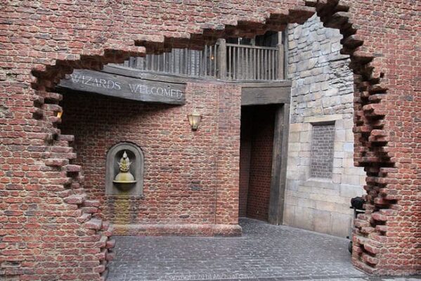 The Hidden Brick Wall Entrance to Diagon Alley